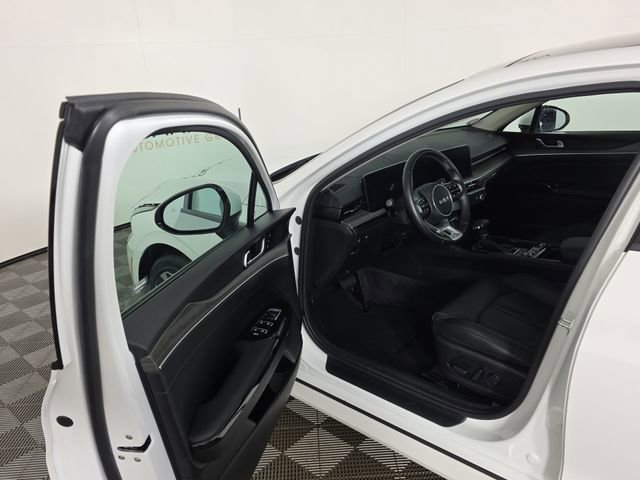 Used 2025 Kia K5 EX image 18