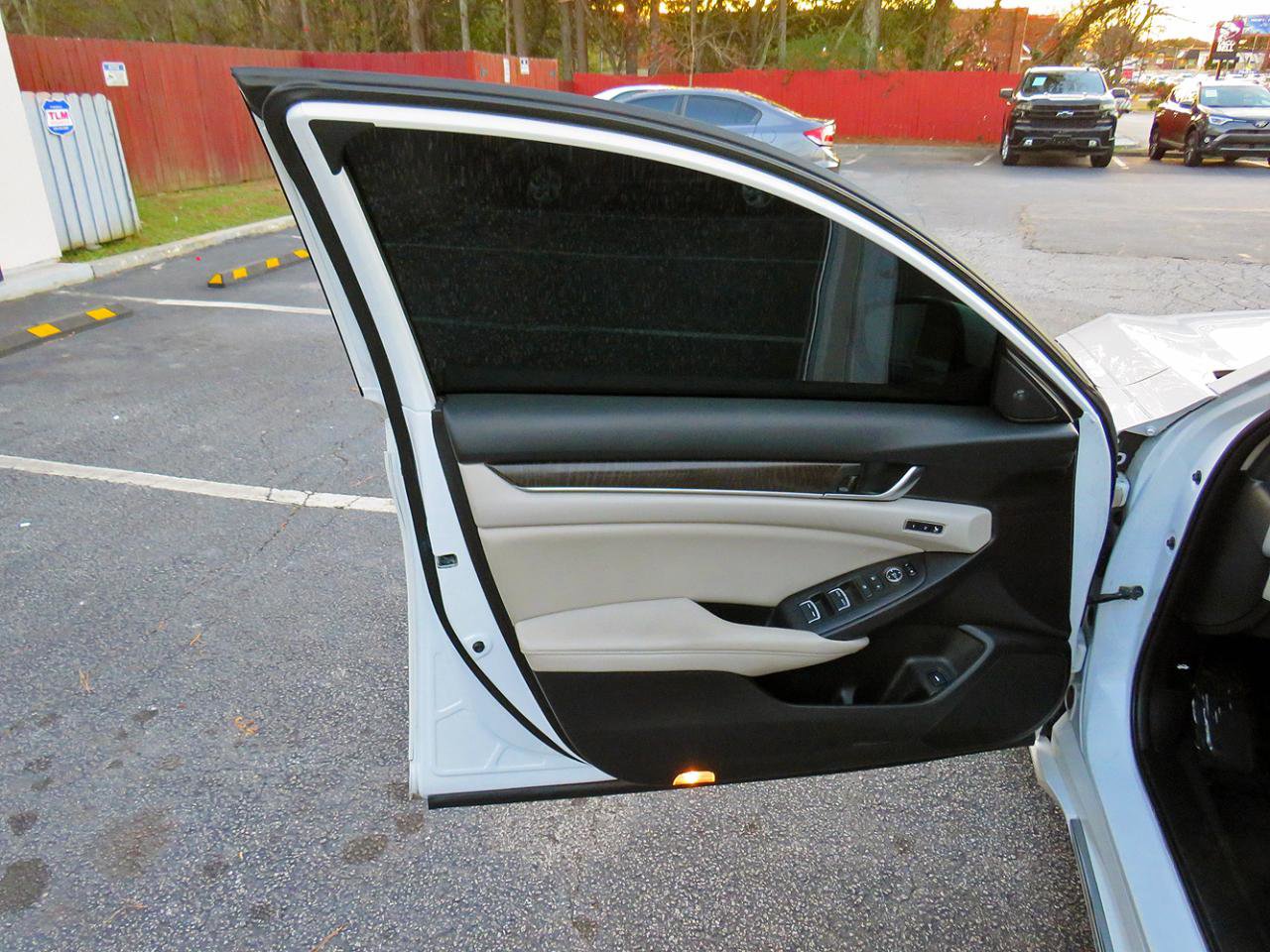 Used 2022 Honda Accord EX-L image 15