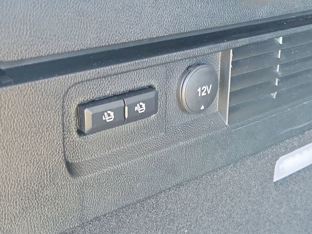 Certified 2023 Lincoln Nautilus Reserve w/ Equipment Group 201A image 8