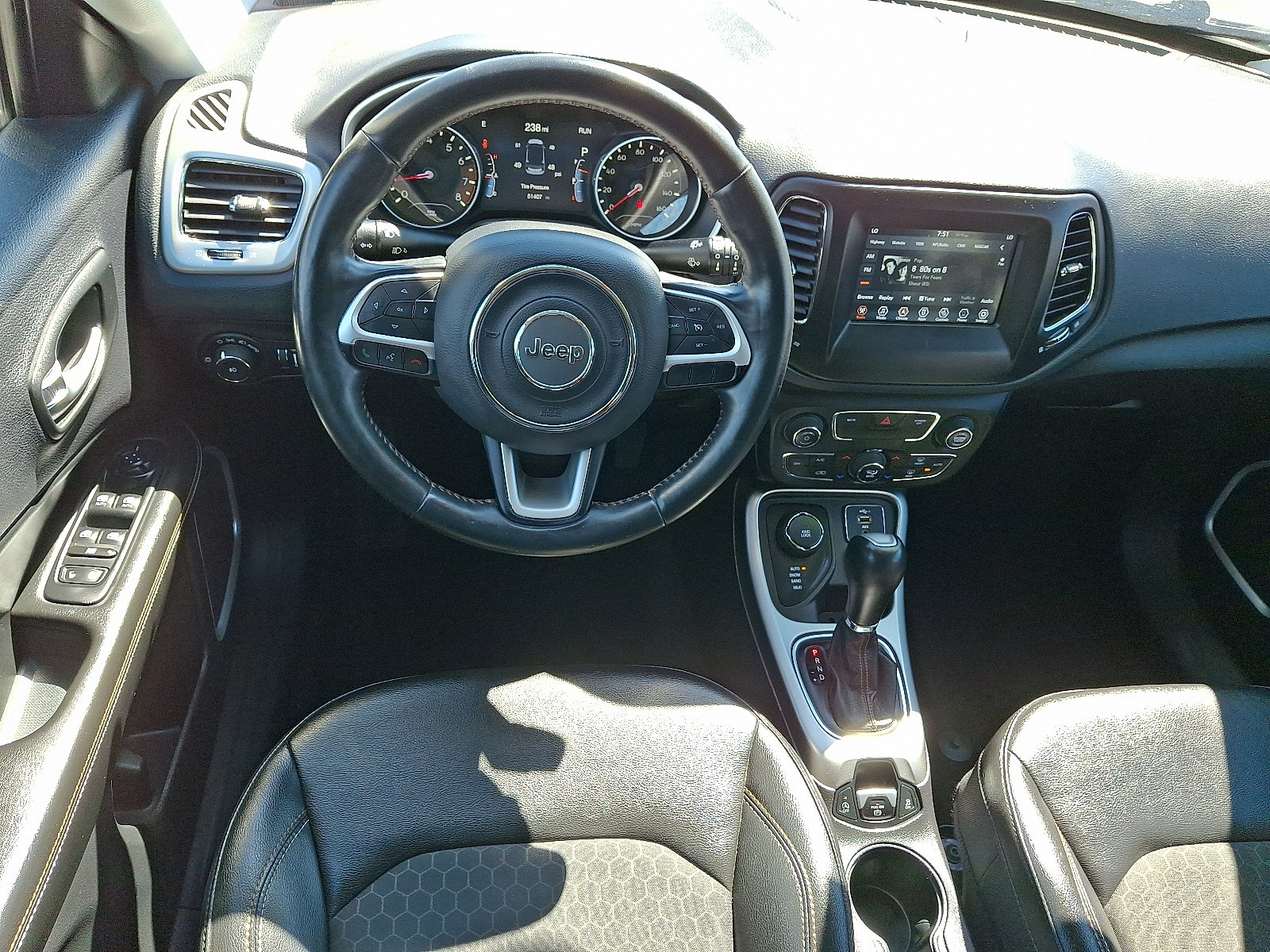 Used 2019 Jeep Compass Latitude w/ Popular Equipment Group AWD/4WD image 12