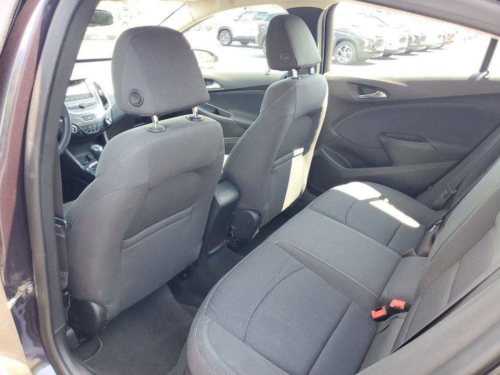 Used 2016 Chevrolet Cruze LT w/ LT Convenience Package FWD image 29