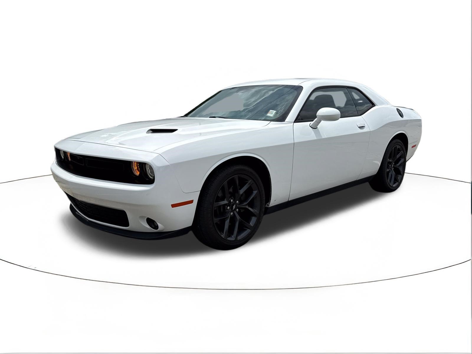 Used 2019 Dodge Challenger SXT w/ Plus Package RWD image 7