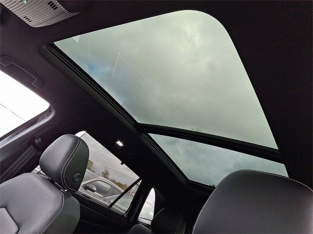 New 2026 Volkswagen Atlas Cross Sport SE image 7