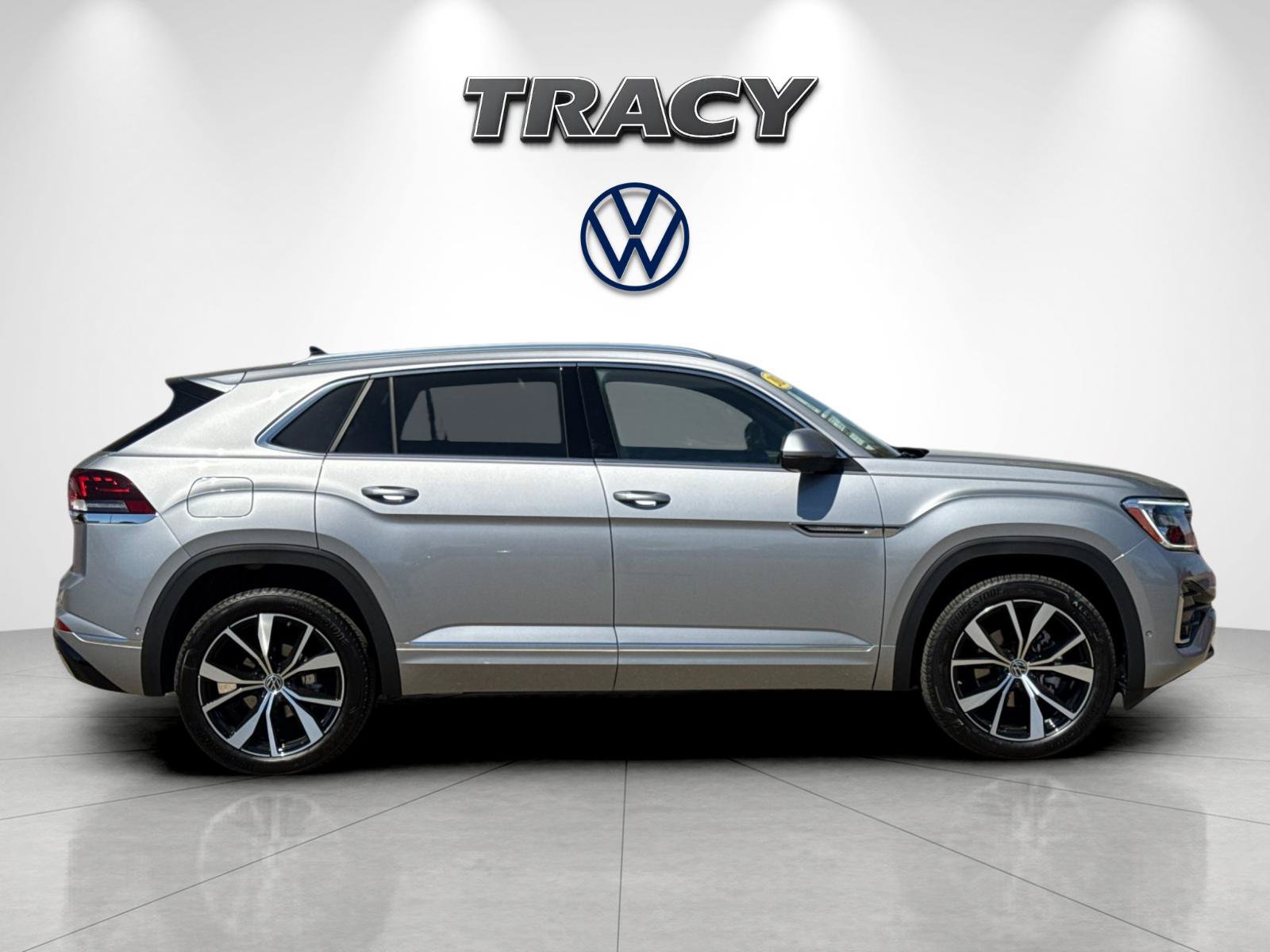 New 2026 Volkswagen Atlas Cross Sport SEL Premium R-Line AWD/4WD image 3
