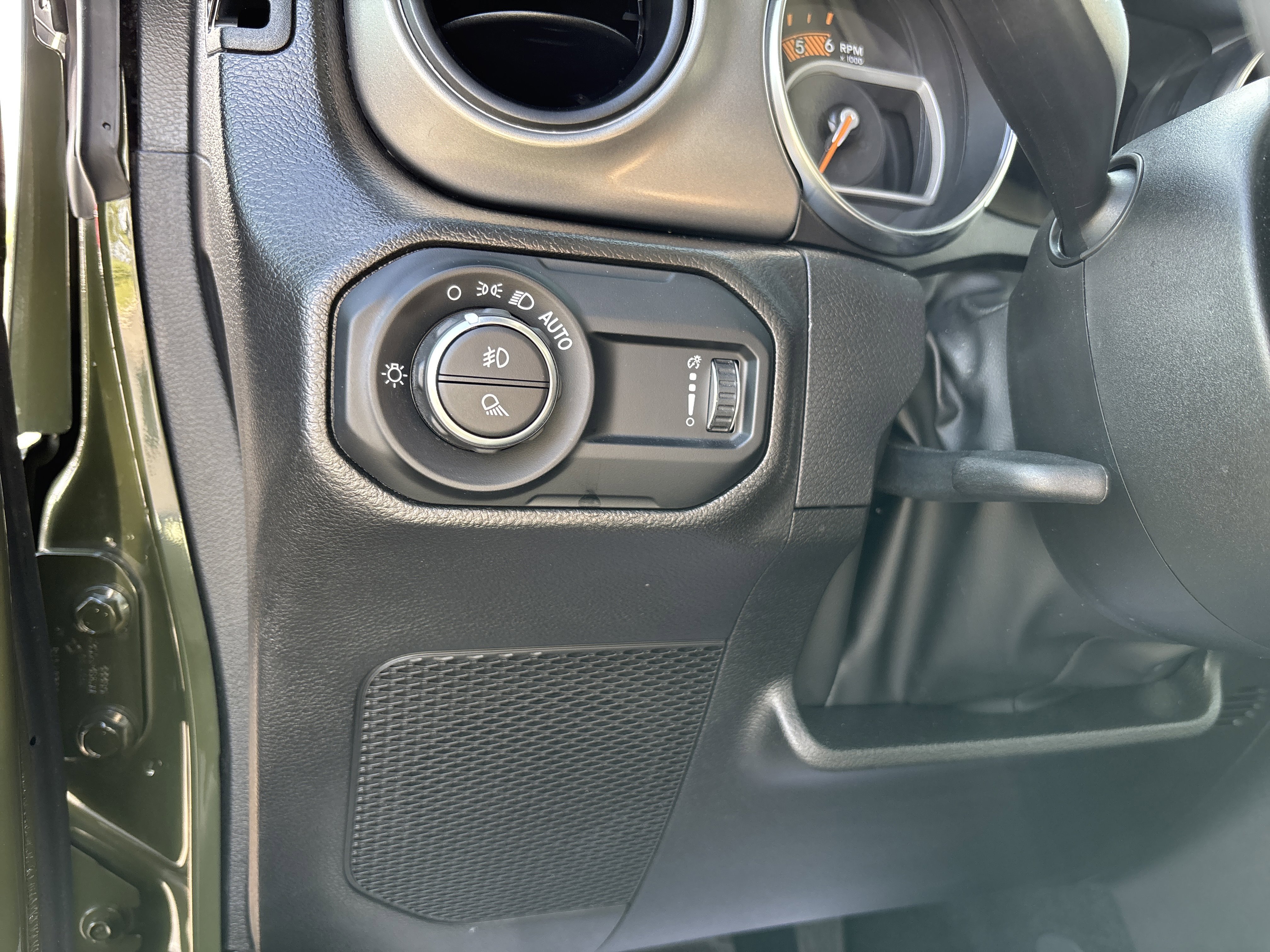 Used 2023 Jeep Gladiator Willys image 28