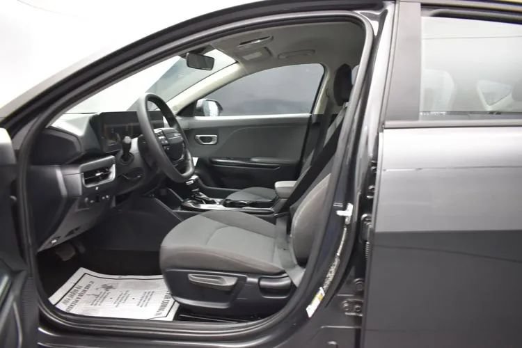 Used 2025 Kia K4 FWD image 14