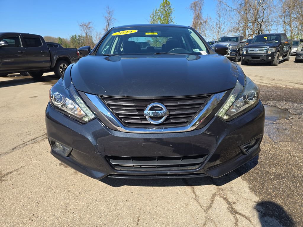 Used 2016 Nissan Altima 2.5 SL w/ 2.5 Technology w/LED Package image 10
