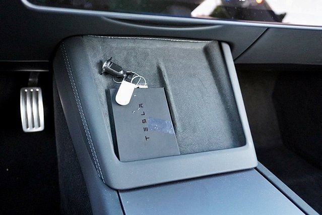 Used 2024 Tesla Model 3 Performance image 33