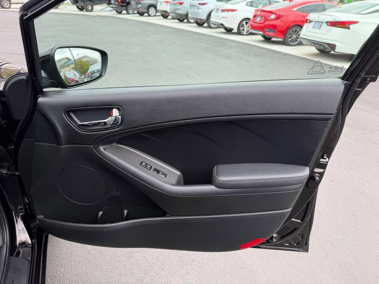 Used 2018 Kia Forte S image 27