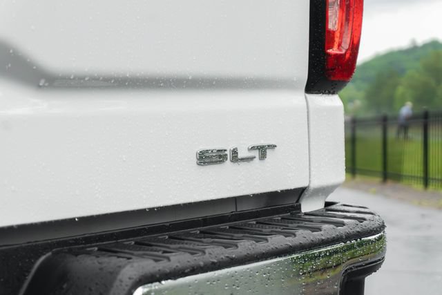 Used 2025 GMC Sierra 1500 SLT w/ SLT Premium Plus Package AWD/4WD image 40