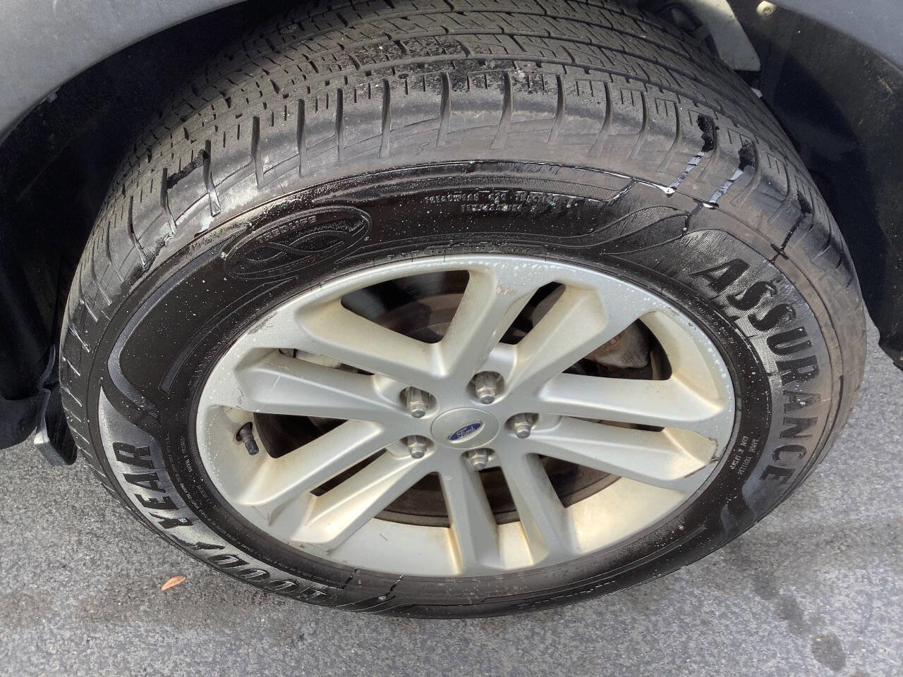 Used 2015 Ford Explorer XLT image 22