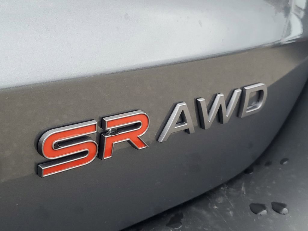 New 2025 Nissan Kicks SR image 7