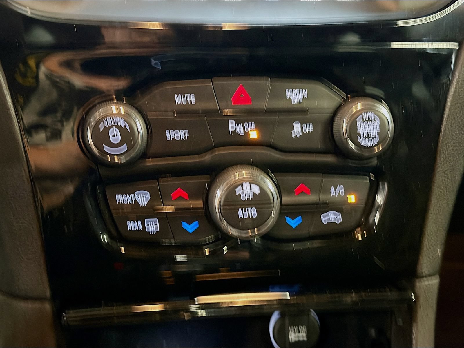 Used 2022 Chrysler 300 S RWD image 16