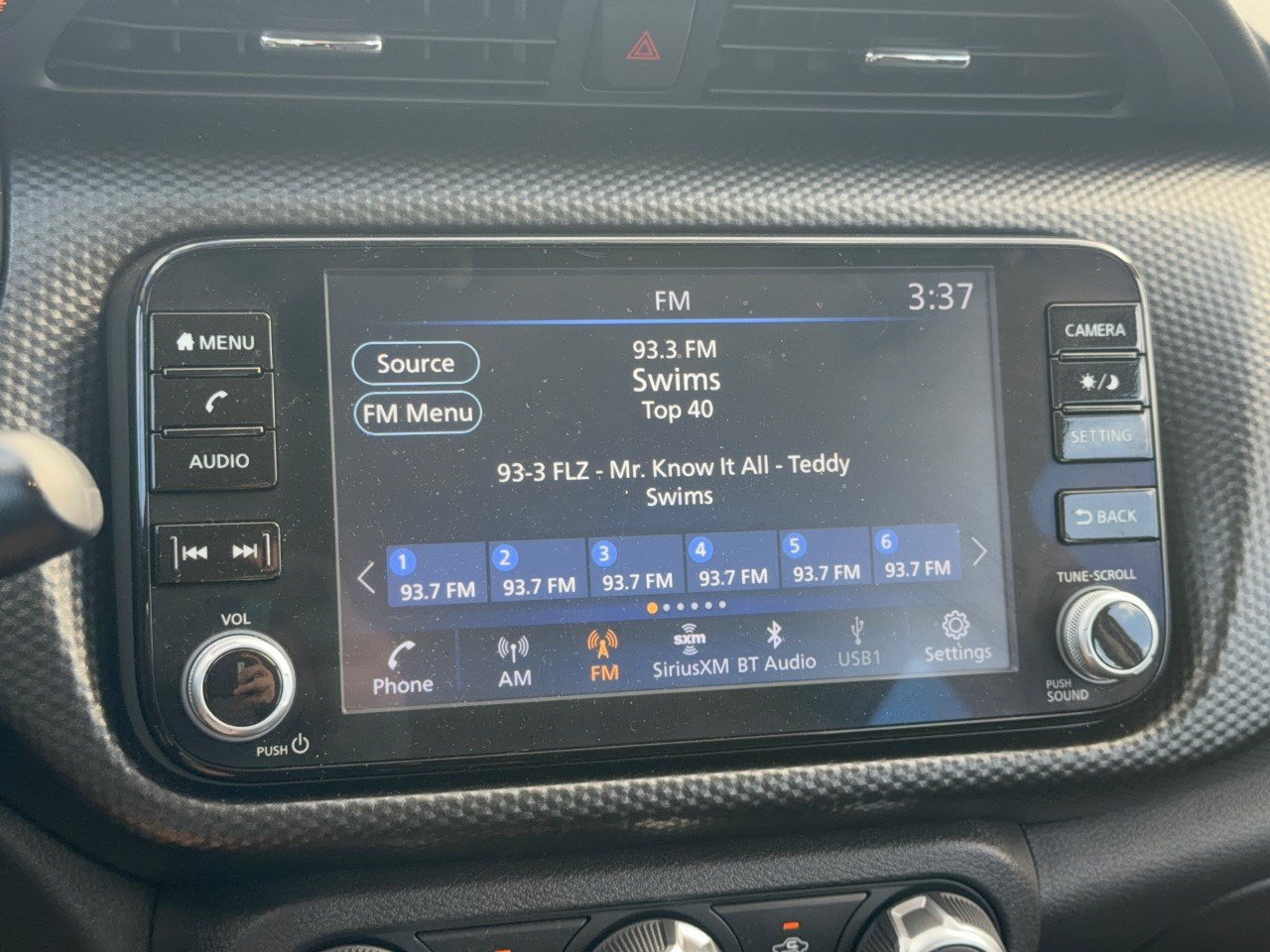 Used 2023 Nissan Kicks SV FWD image 23