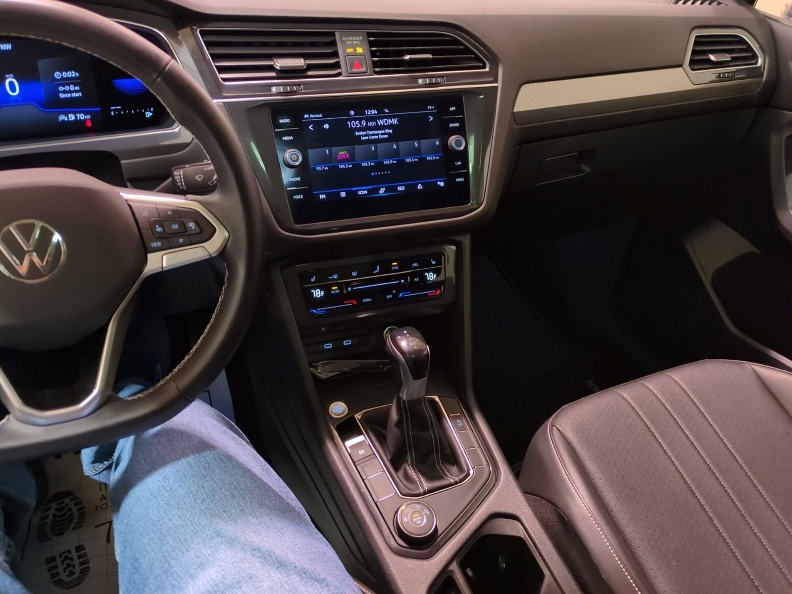 Used 2022 Volkswagen Tiguan SE image 21