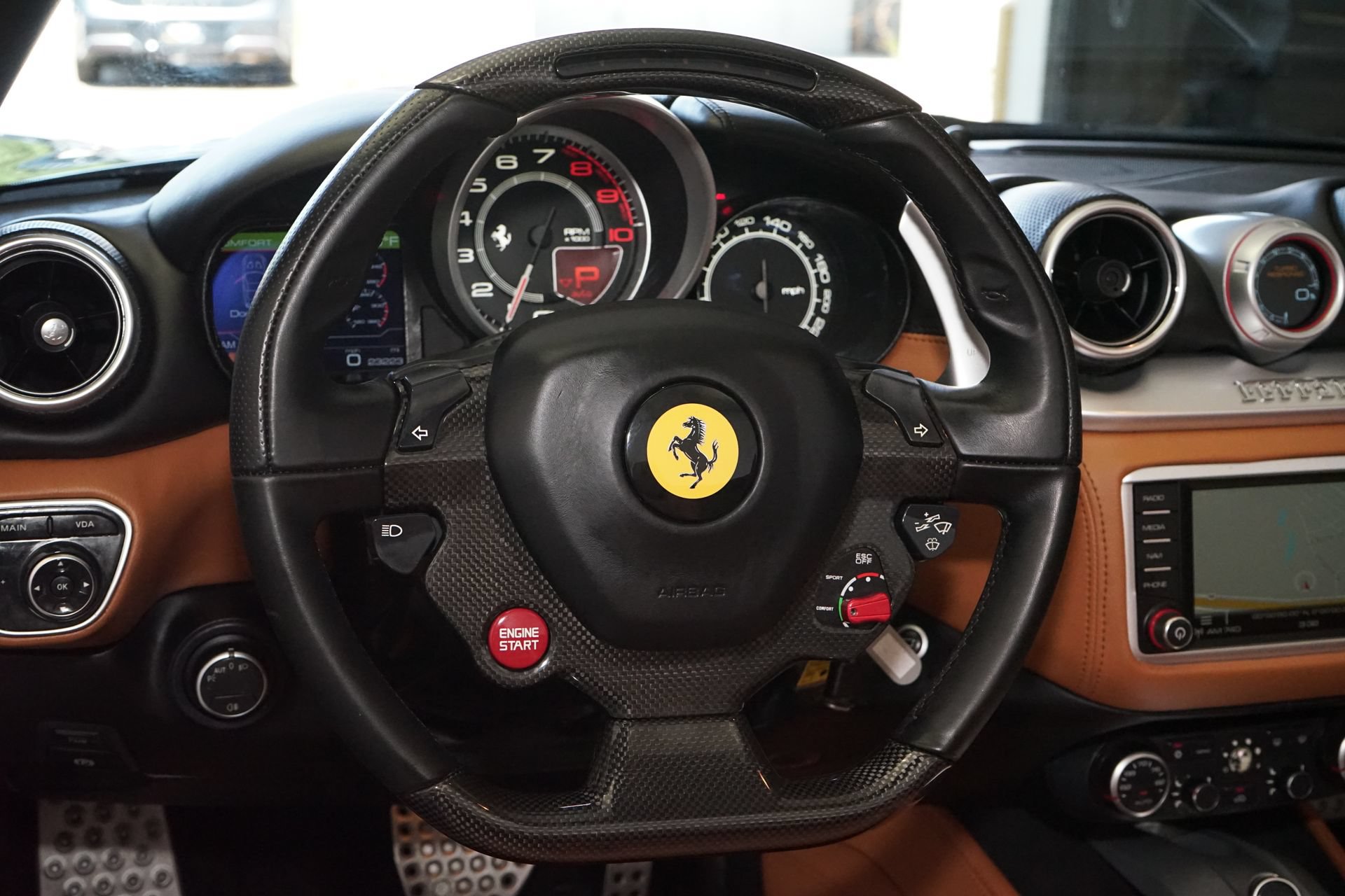Used 2016 Ferrari California T RWD image 11