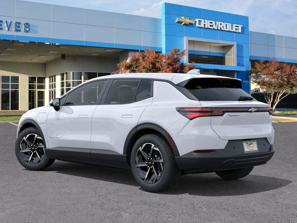 New 2026 Chevrolet Equinox EV LT image 3