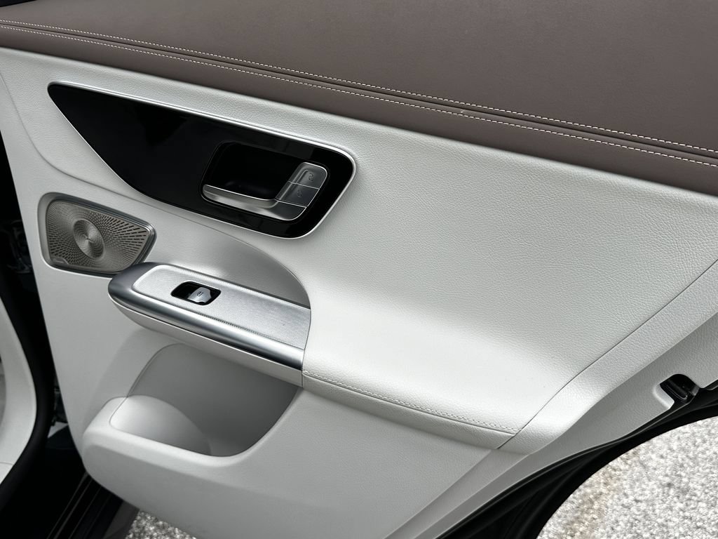 Certified 2023 Mercedes-Benz EQE 350+ 4MATIC SUV image 19