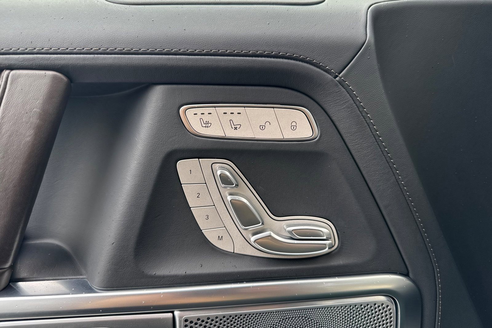 Used 2024 Mercedes-Benz G 550 image 24