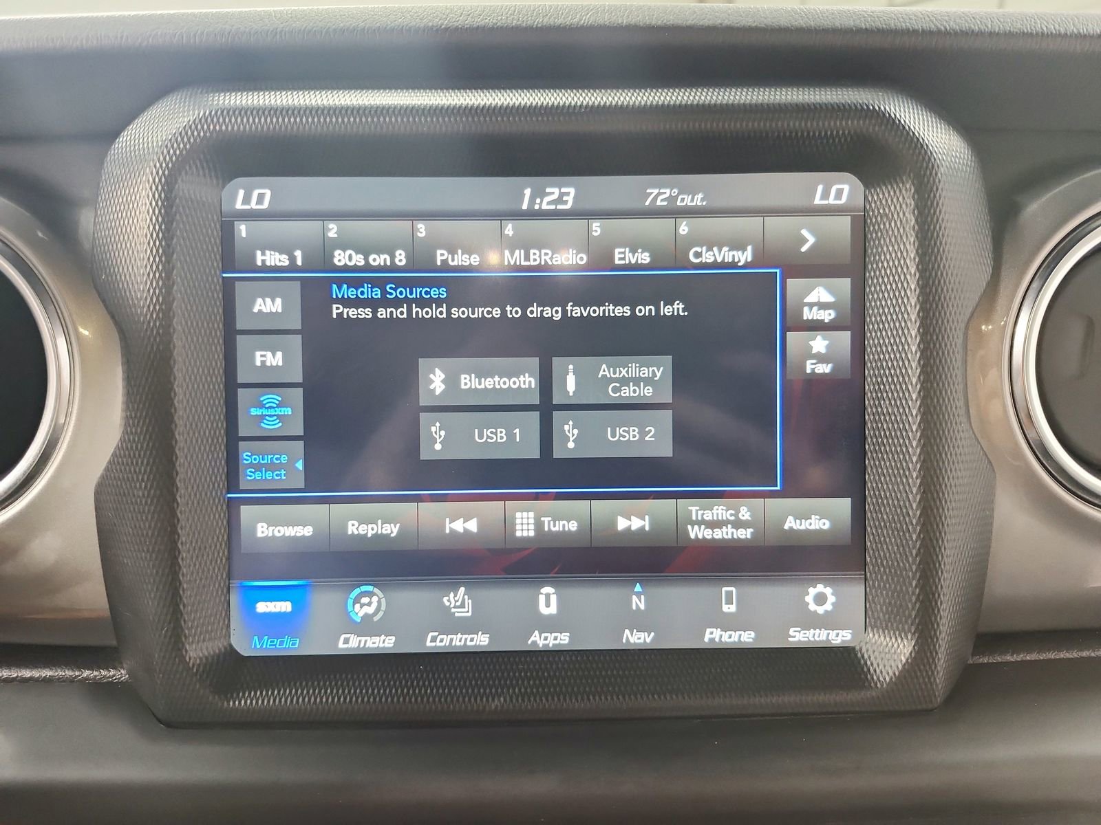 Used 2021 Jeep Wrangler Unlimited Sahara AWD/4WD image 27