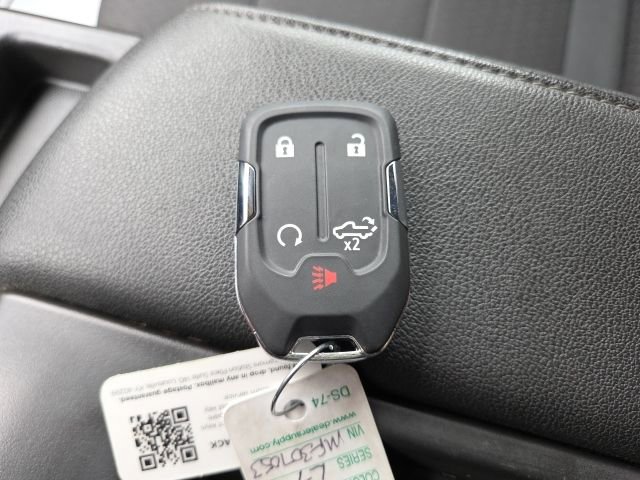 Used 2021 Chevrolet Silverado 2500 LT w/ Convenience Package image 11