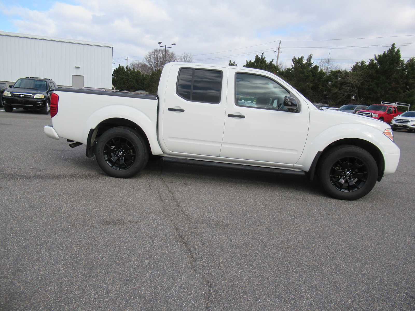 Used 2021 Nissan Frontier SV image 4