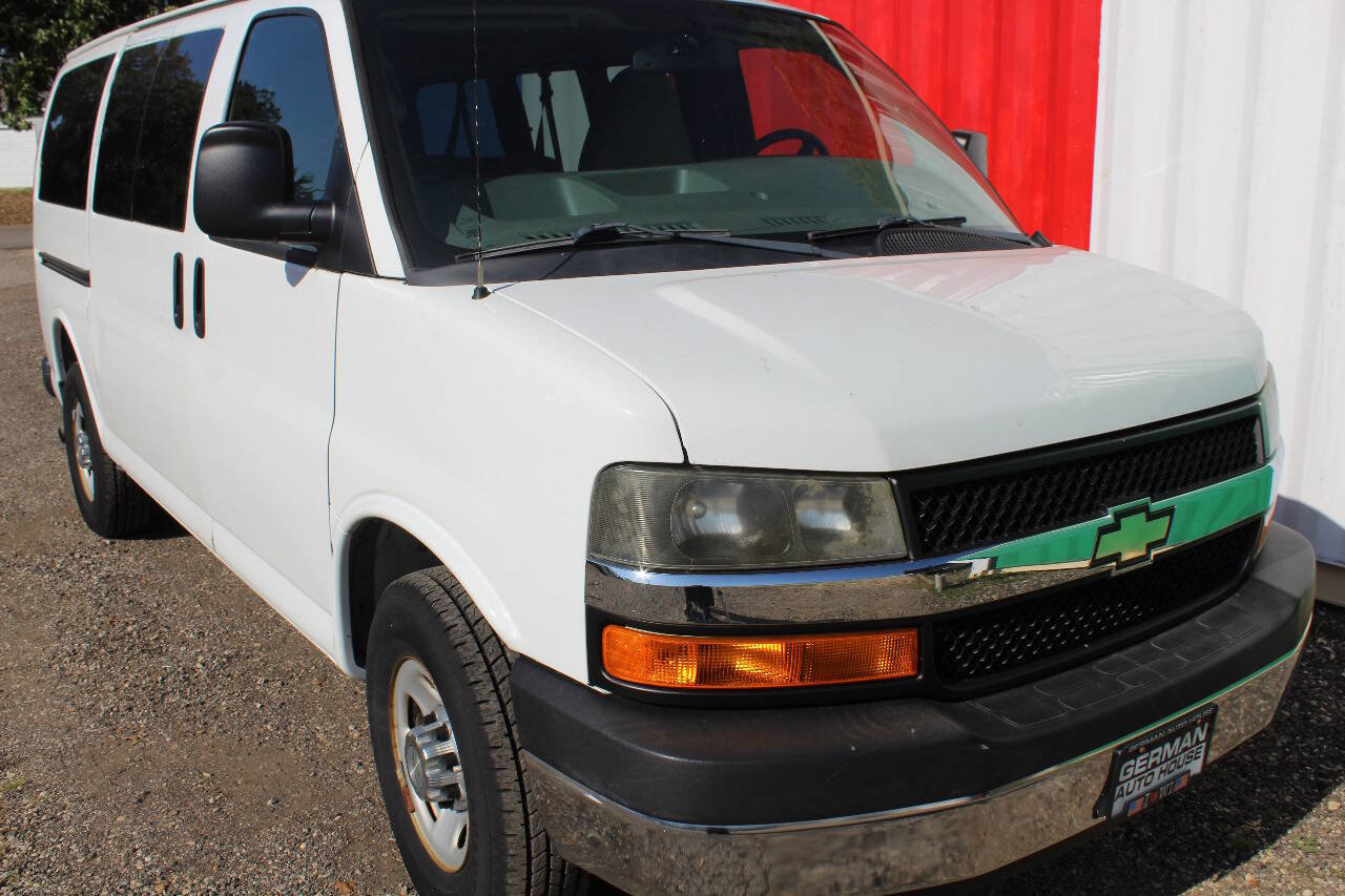 Used 2013 Chevrolet Express 3500 LT w/ LT Preferred Equipment Group image 3