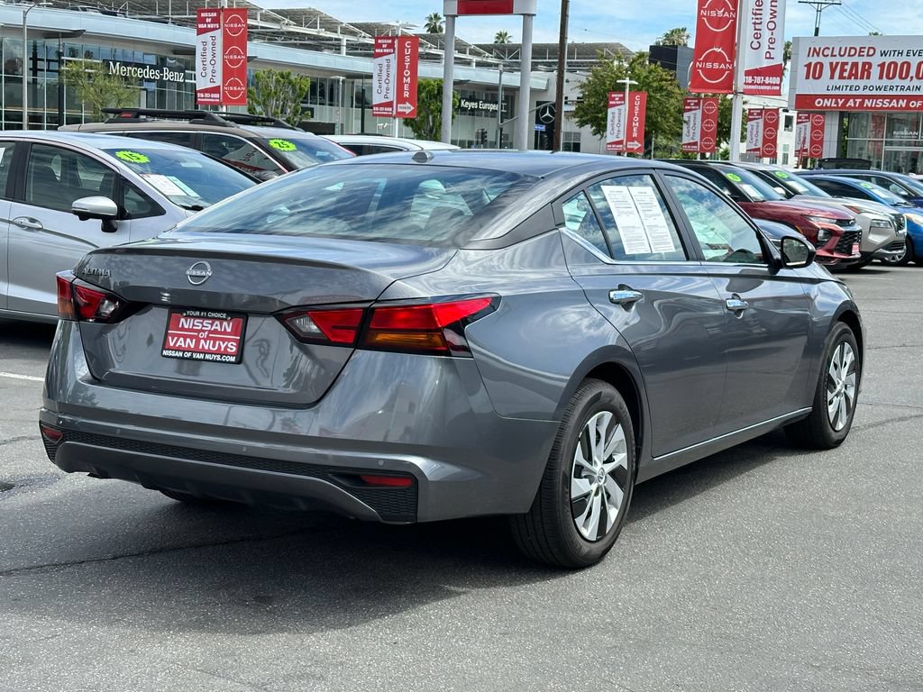 Used 2025 Nissan Altima 2.5 S FWD image 7