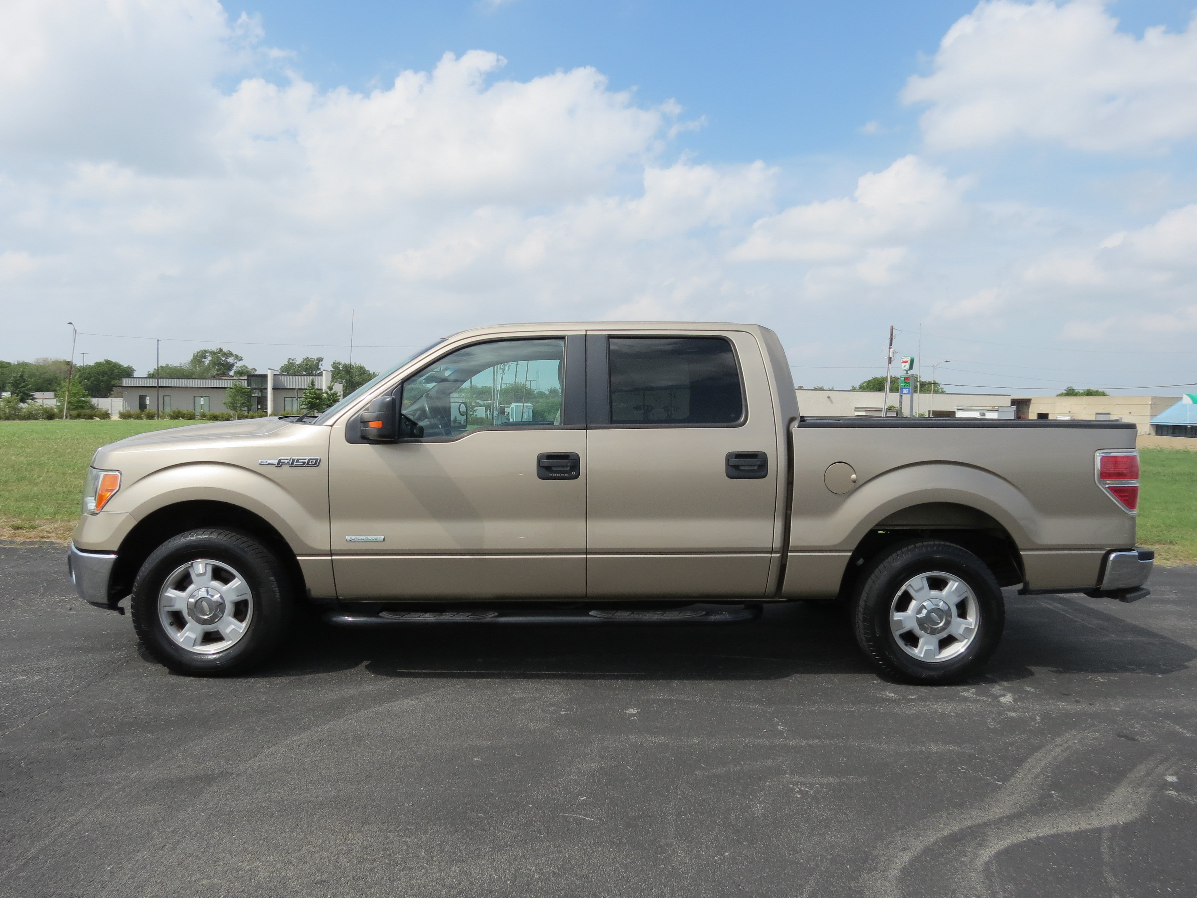 Used 2012 Ford F150 XLT w/ XLT Convenience Pkg RWD image 3
