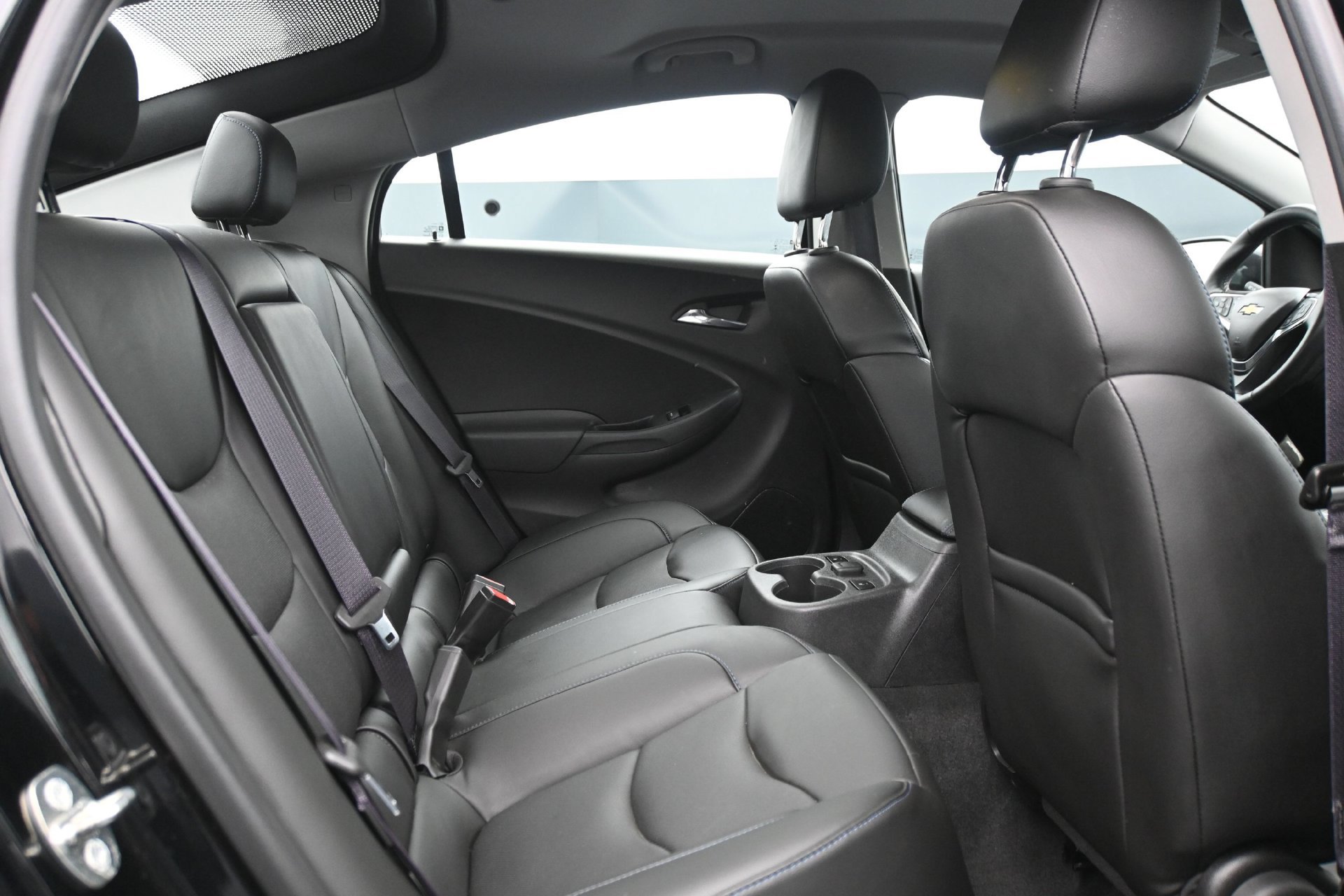 Used 2017 Chevrolet Volt Premier FWD image 14