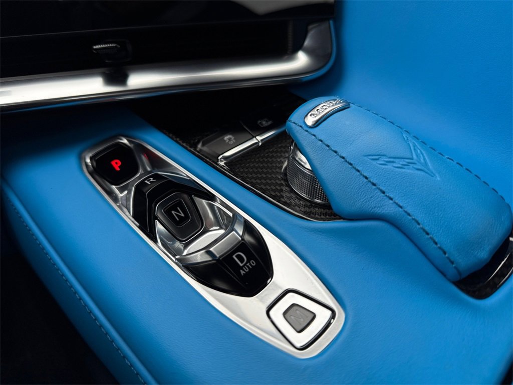 Used 2021 Chevrolet Corvette Stingray Premium Cpe w/ Z51 Performance Package image 18