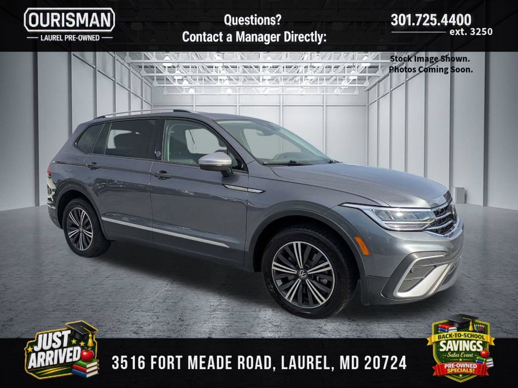 Used 2024 Volkswagen Tiguan SE w/ Panoramic Sunroof Package