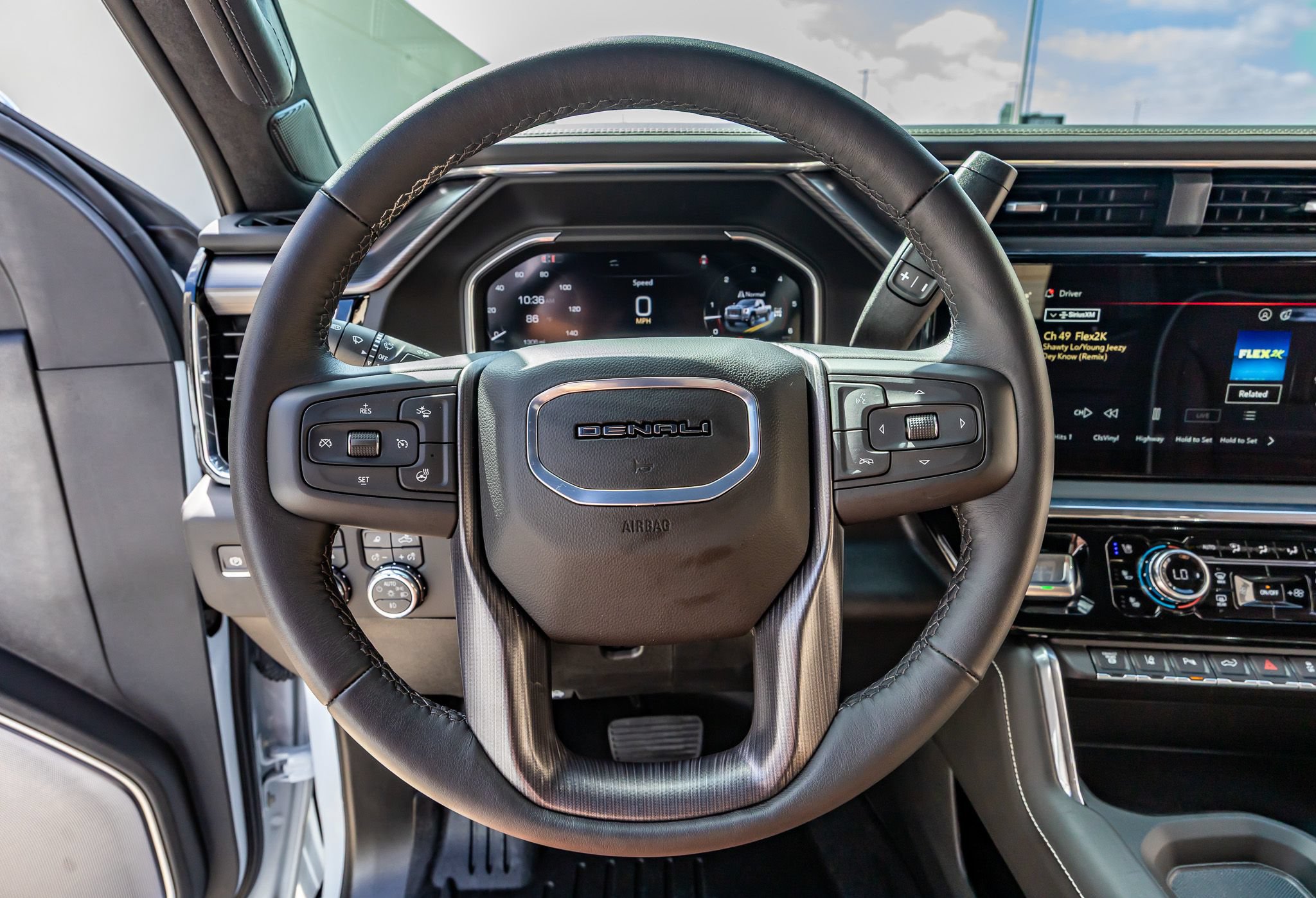 Used 2026 GMC Sierra 2500 Denali Ultimate AWD/4WD image 19