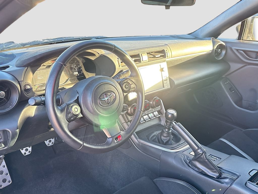 Used 2024 Toyota GR86 Premium RWD image 9