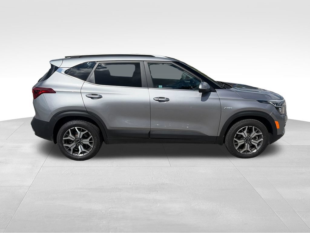 Used 2022 Kia Seltos EX AWD/4WD image 13