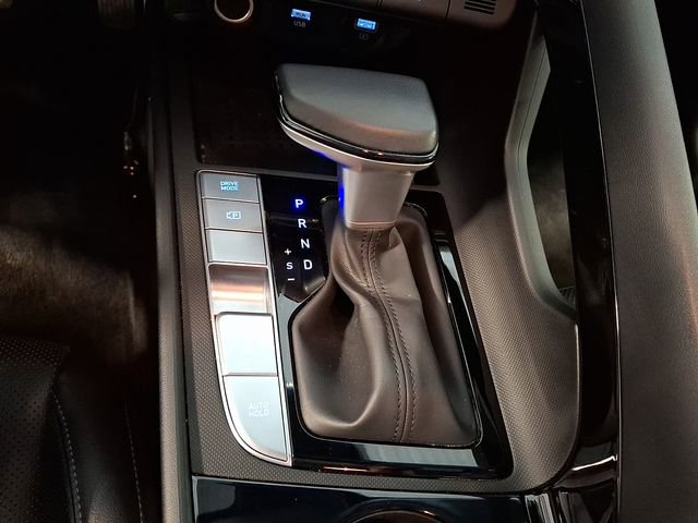 Used 2023 Hyundai Elantra Limited w/ Preferred Accessory Package image 14