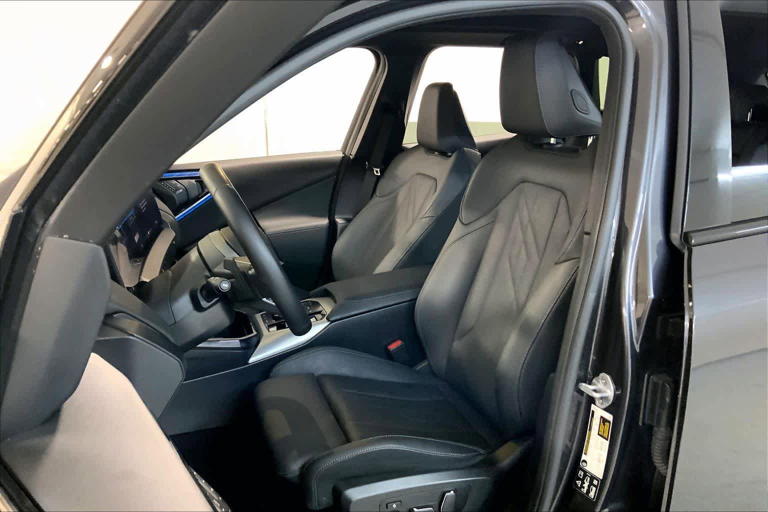 Certified 2025 BMW X3 xDrive30i image 7