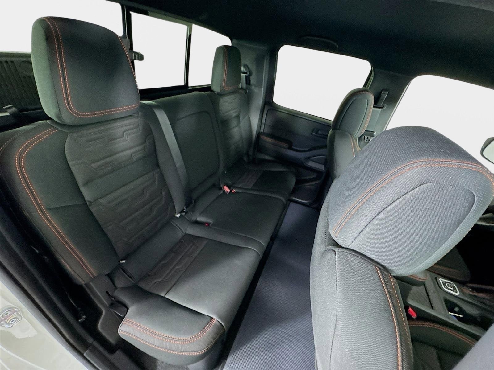New 2026 Nissan Frontier PRO-4X w/ Pro-4x Convenience Package AWD/4WD image 25