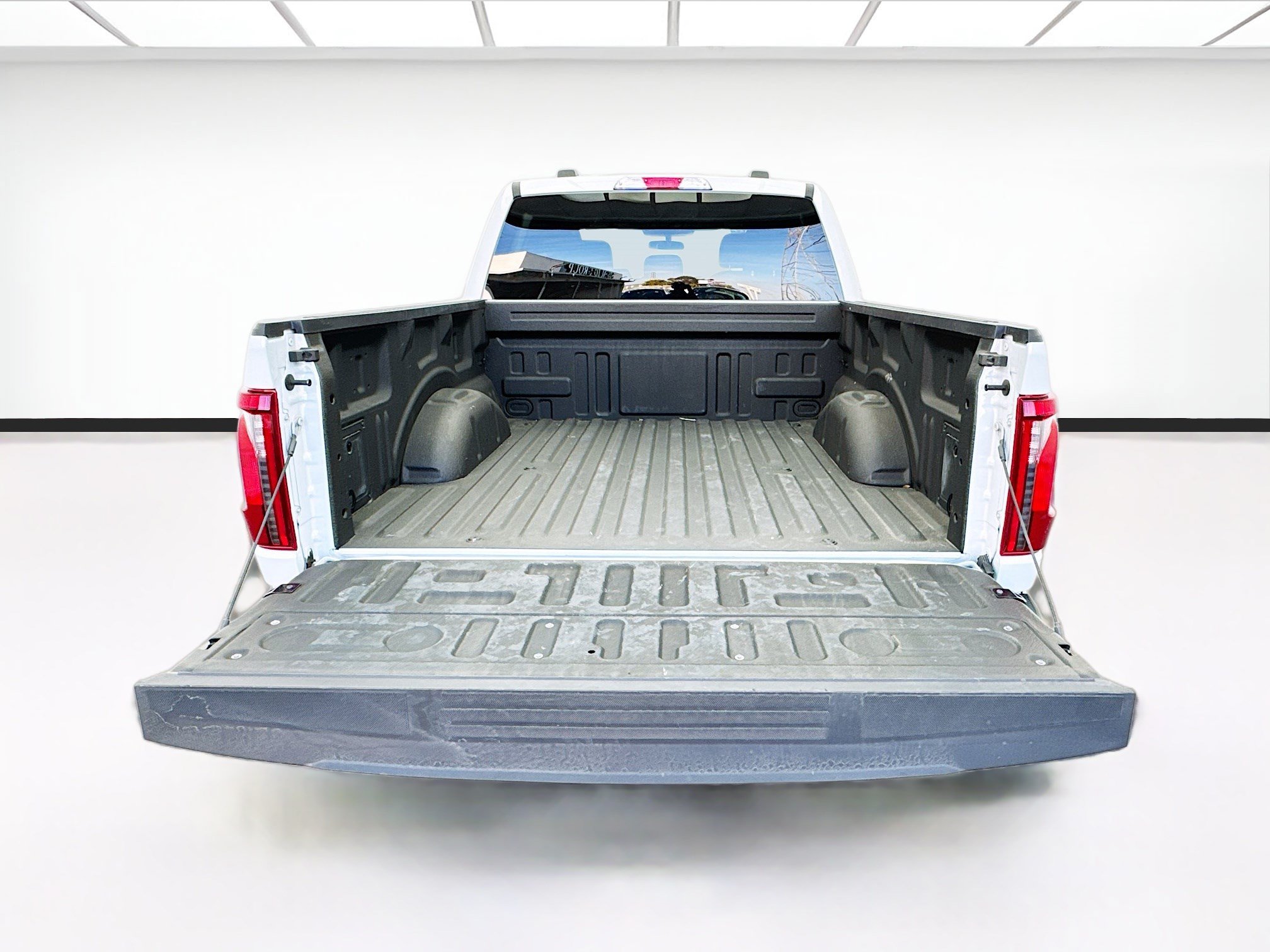 Used 2025 Ford F150 STX w/ Equipment Group 200A RWD image 17