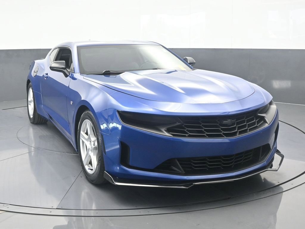 Used 2023 Chevrolet Camaro LT image 9
