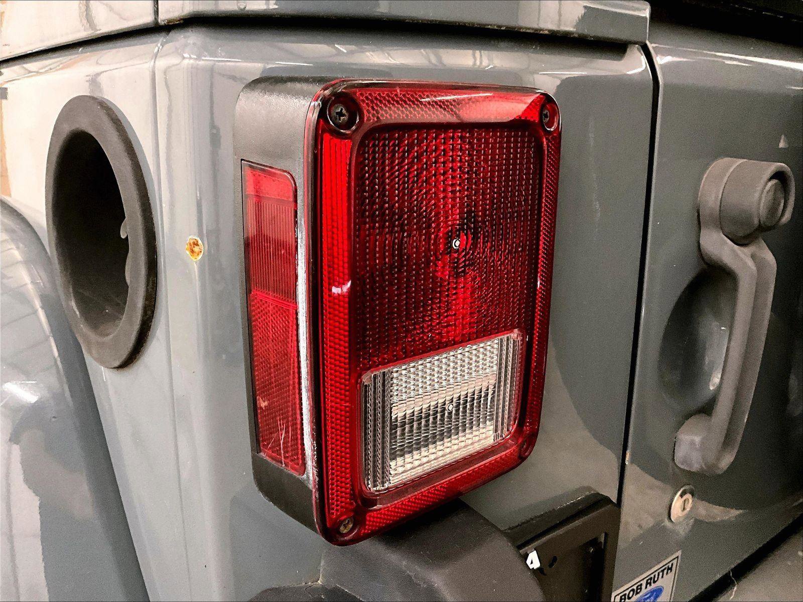 Used 2014 Jeep Wrangler Sahara w/ Dual Top Group image 29
