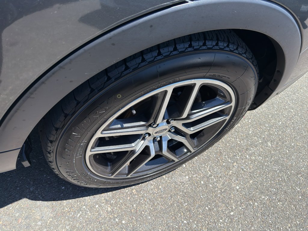 Used 2019 Ford Explorer Sport w/ Equipment Group 401A AWD/4WD image 9