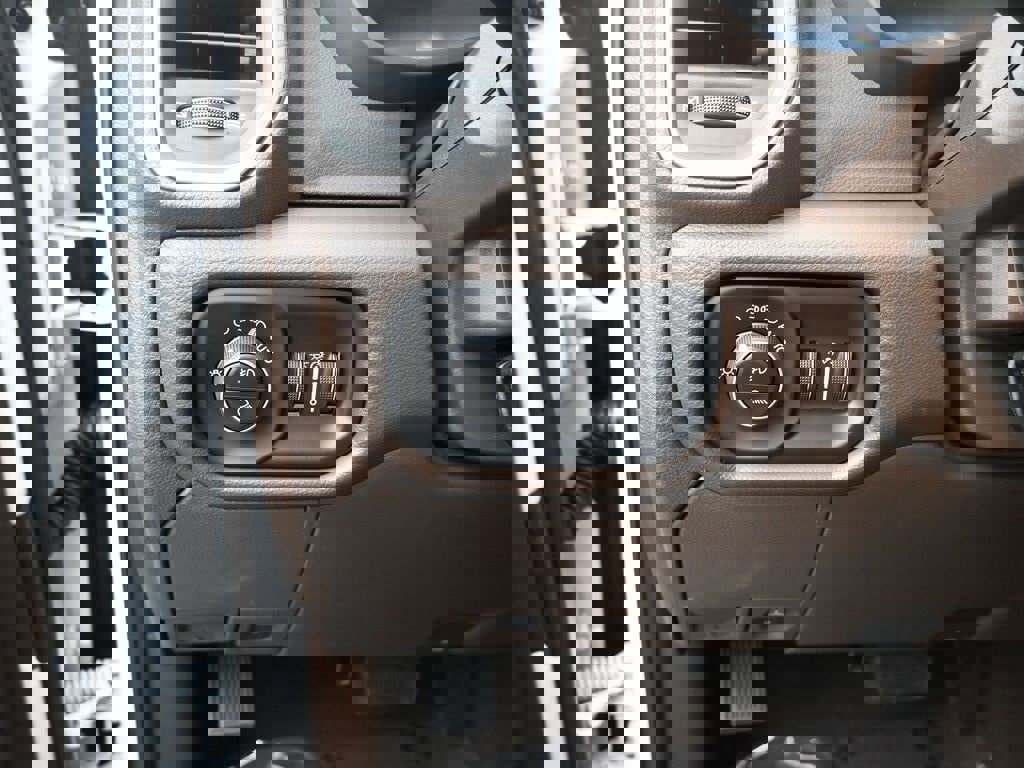 New 2026 RAM 3500 Laramie w/ Max Tow Package image 14