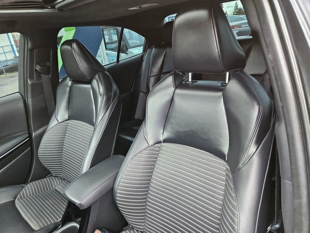Used 2021 Toyota Corolla XSE w/ Carpet Mat Package (TMS) image 8