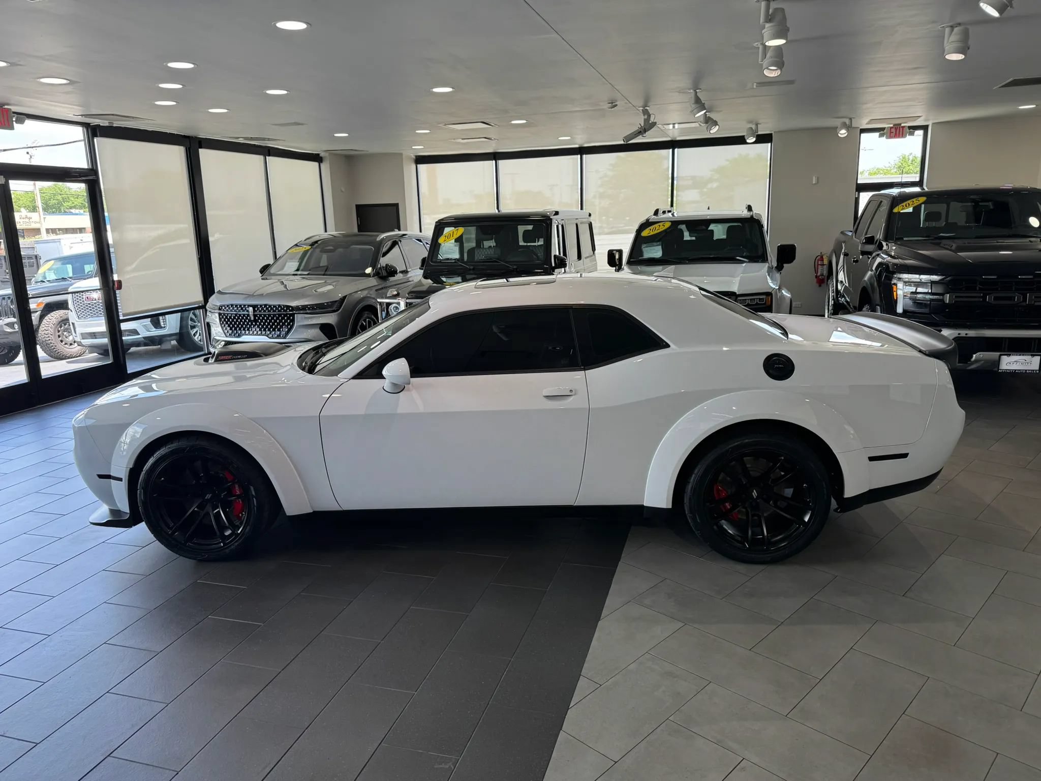 Used 2022 Dodge Challenger R/T Scat Pack RWD image 8