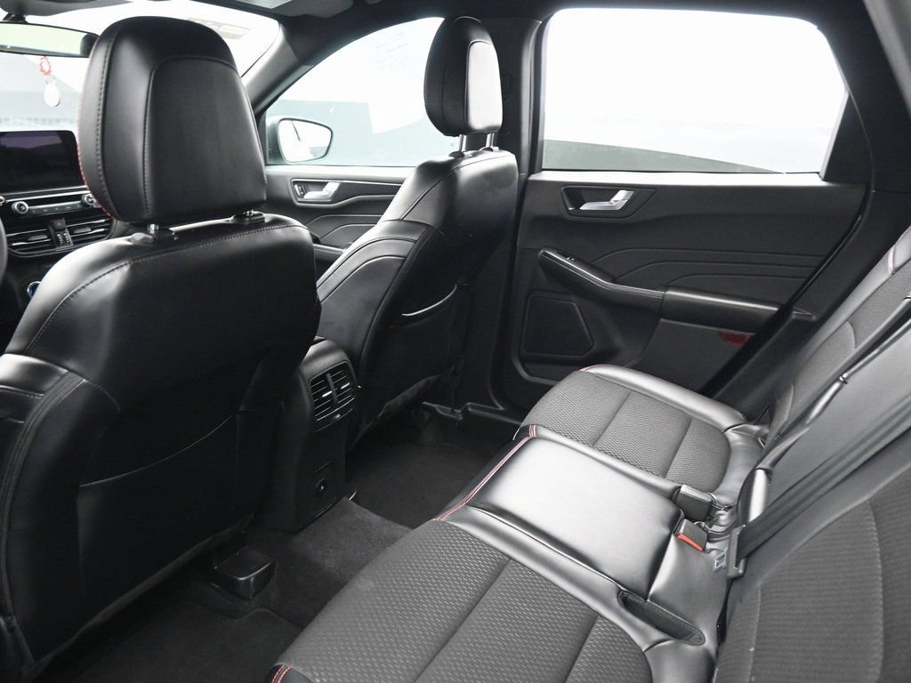 Used 2025 Ford Escape ST-Line AWD/4WD image 30