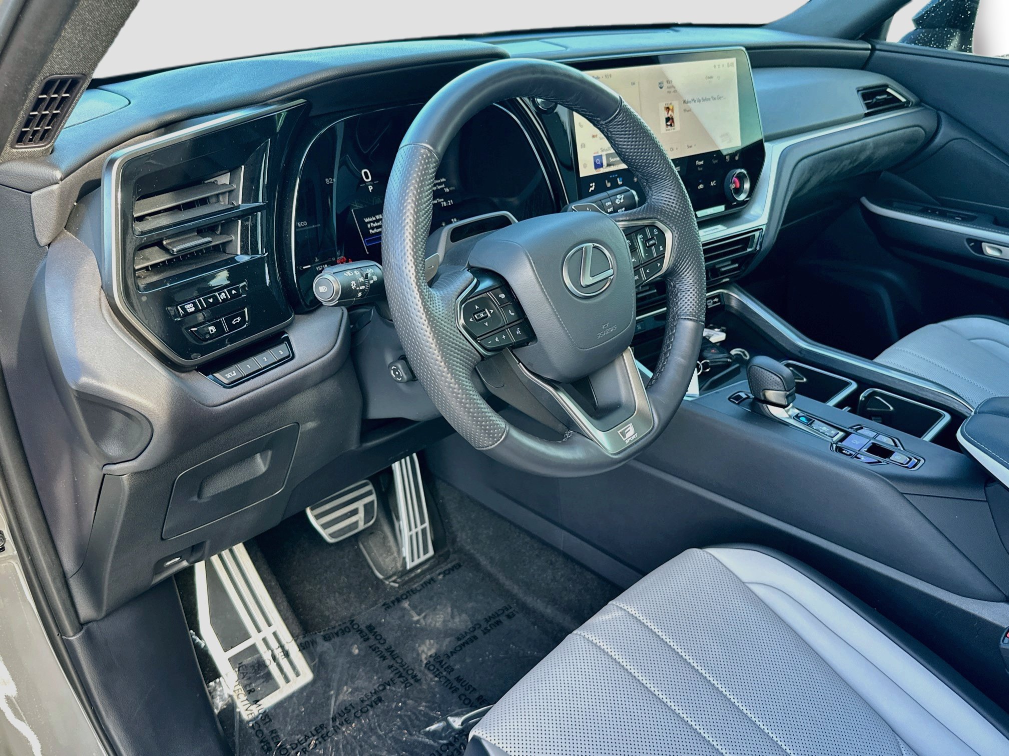 Used 2025 Lexus TX 350 AWD w/ Technology Package image 9