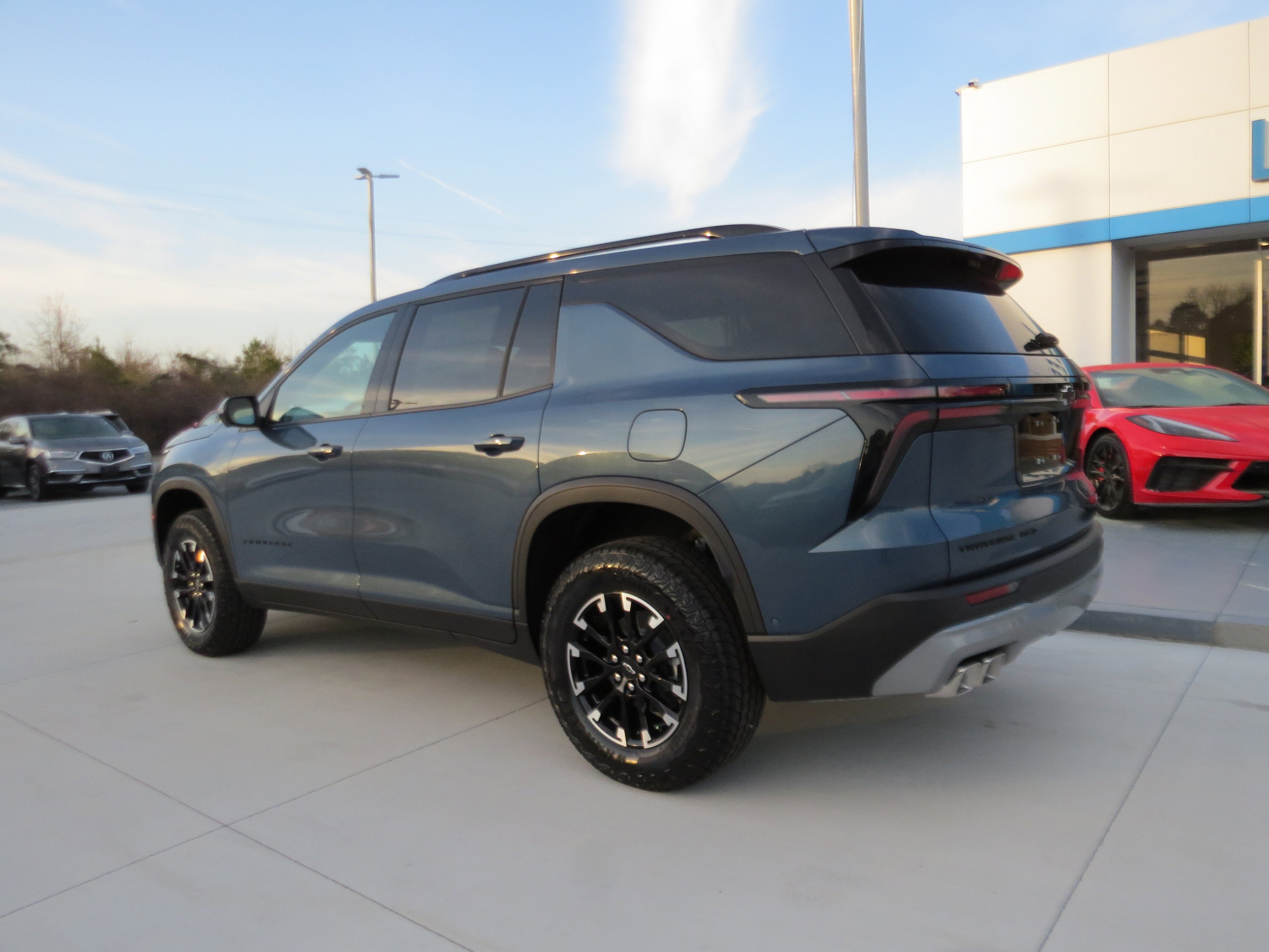 New 2026 Chevrolet Traverse Z71 AWD/4WD image 3