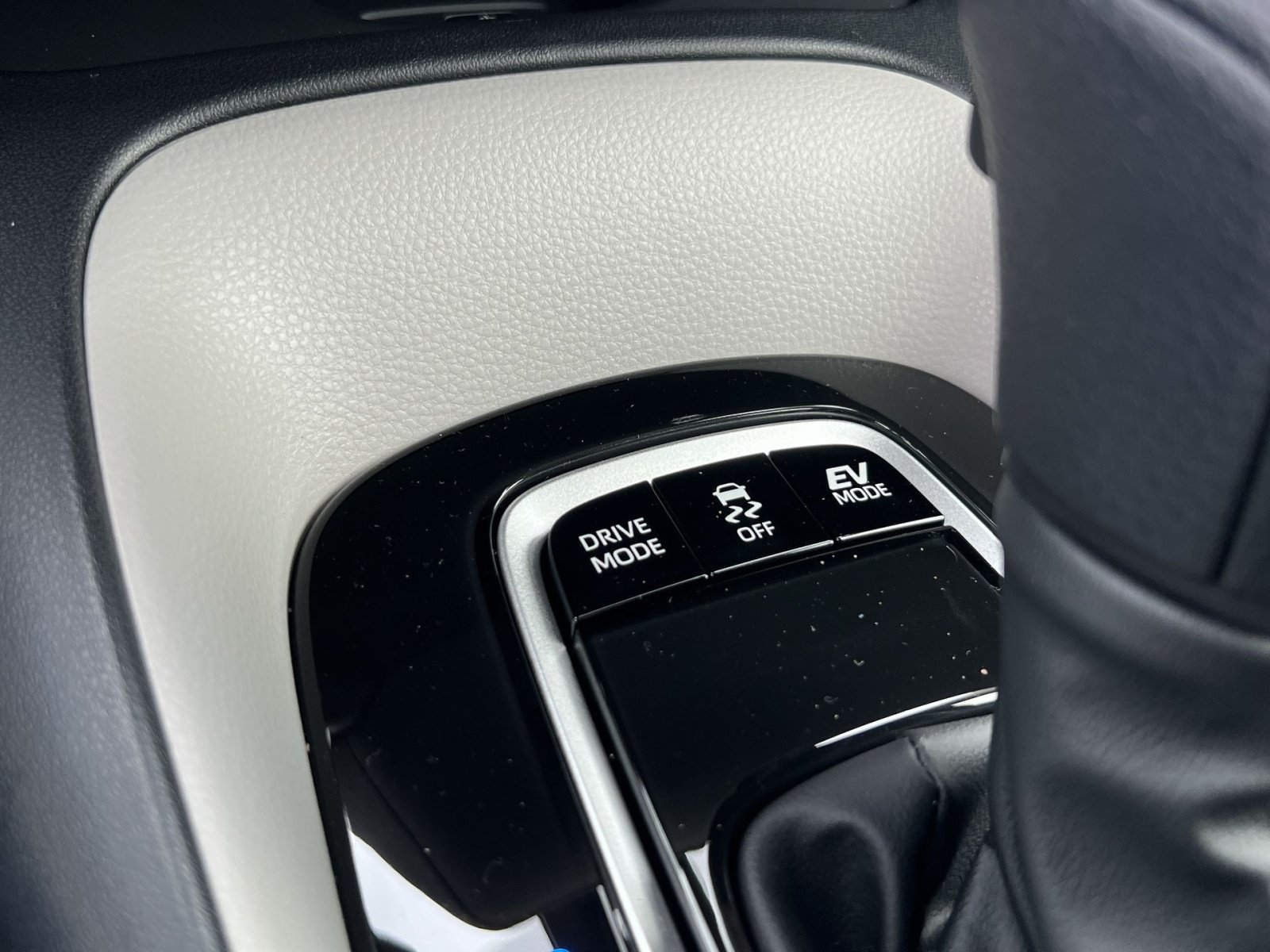 New 2026 Toyota Corolla LE AWD/4WD image 25