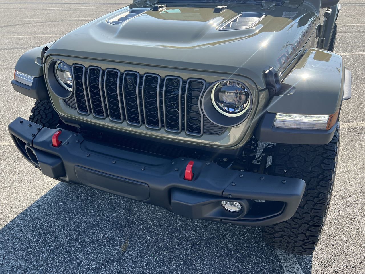 Used 2025 Jeep Wrangler Unlimited Rubicon image 38